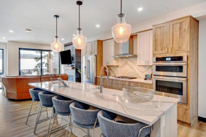 New River Front Luxury Villa 242 I Hot Tub I Great Views I Best Price I FREE Adventures Daily